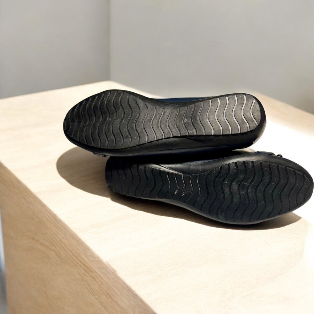 Navy ballet flats silver buckle toe. London Fog Collection‎ 7 EUC - Picture 4 of 8